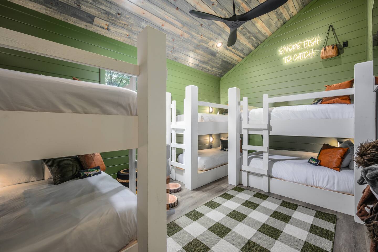 Blissful Pines outdoor amenity area