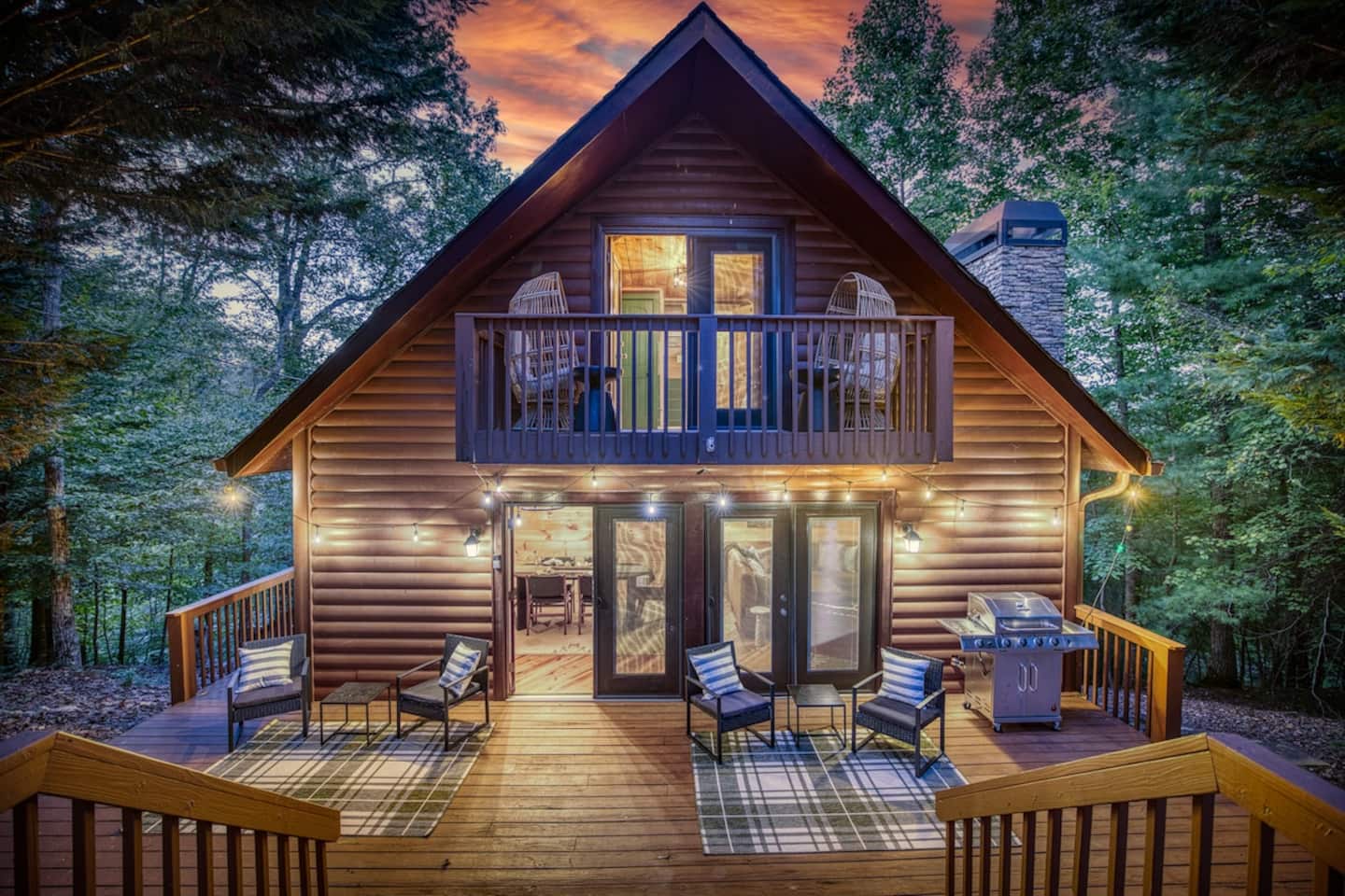 Elijay Luxe Cabin exterior